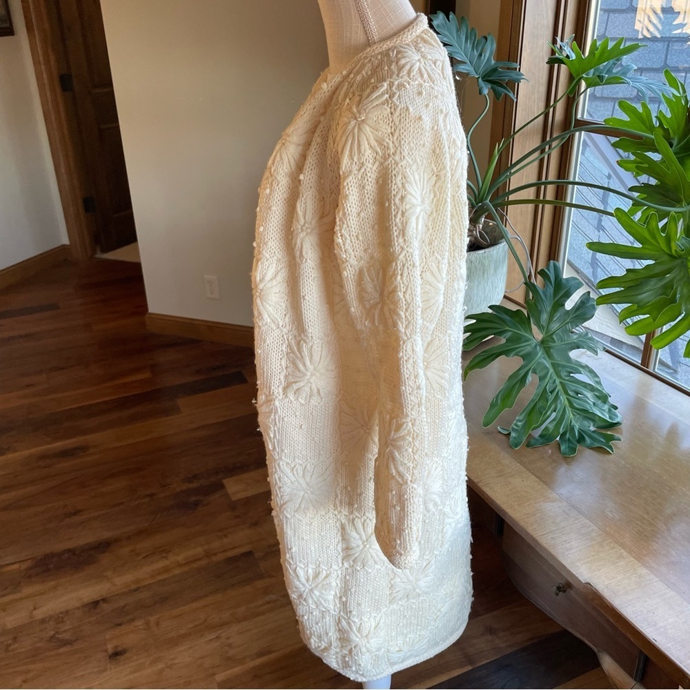Vintage Cream Flower Textured 100% Wool Duster Long Open Cardigan size Medium - Picture 2 of 12